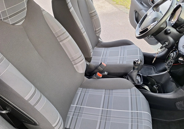 Peugeot 108 cena 27900 przebieg: 39800, rok produkcji 2016 z Rawicz małe 277